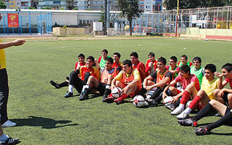 U16 gün sayıyor