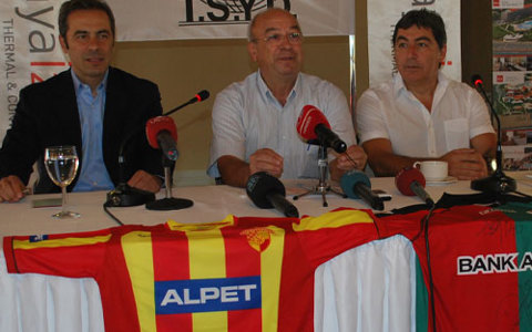 Teknik adamlar basın toplantısında buluştu