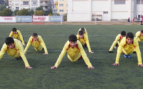 Göztepe Futbol Akademi'den büyük hizmet