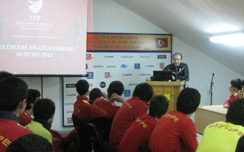 Değişen Futbol Kuralları Semineri