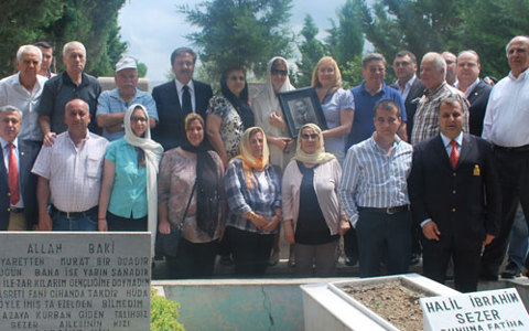 Adnan Süvari?yi Özlemle Anıyoruz