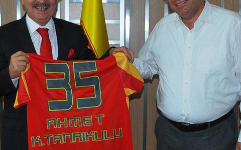 Eski Bakanımız Kulübümüzü Ziyaret Etti