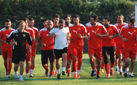 Yan Top ve Şut Çalışması Yaptık