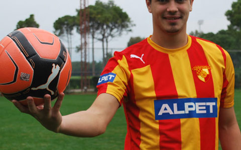 Mehmet Sak Resmen Göztepemiz?de