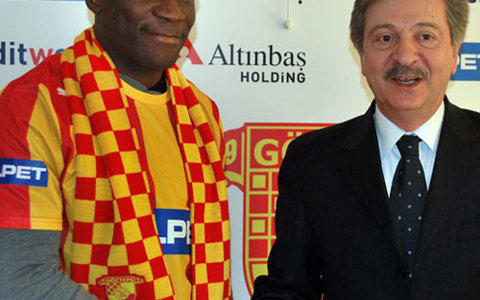 Herve Tum Resmen İmzaladı