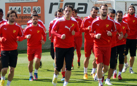 Göztepemiz Ter Antrenmanını Adana?da Yaptı