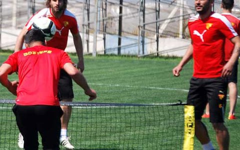 Ayak Tenisi ve Şut Çalışması Yaptık