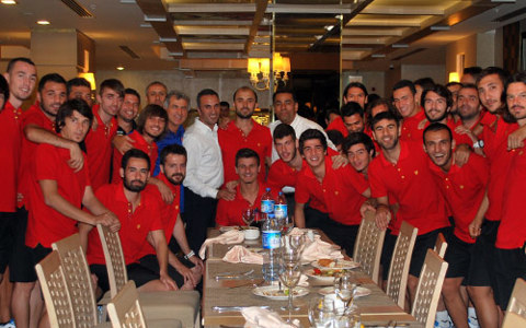 Volkan Özcan?a Doğum Günü Sürprizi
