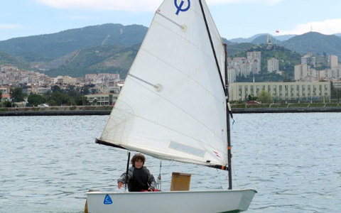 Yelkende Milli Gurur