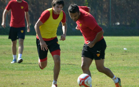 Mesut takımdan ayrı çalıştı