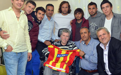 Göztepemiz?den Vefa Örneği