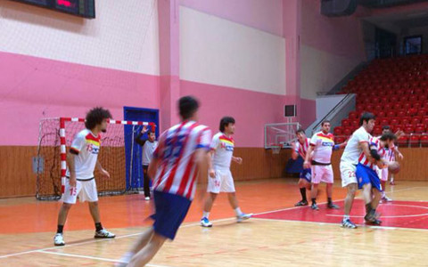 Hentbolda deplasmandan galip dönüyoruz