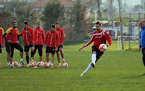 Yan Top ve Şut Çalışması Yaptık