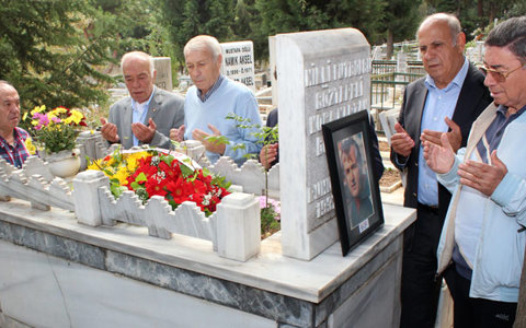 Koca Kaptanı Özlemle Anıyoruz