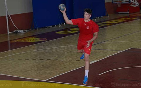 Erdoğan Sürer Hentbol U17 Milli Takımında