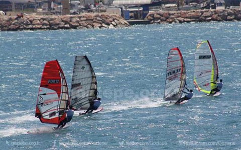 Windsurf Kursları Başlıyor