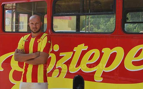 Göztepemiz?den Bir İmza Daha