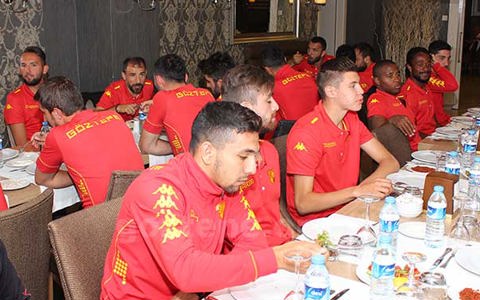 Giray?dan Takım Arkadaşlarına Jest