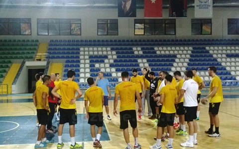 Hentbol Takımımız Kupaya Hazırlanıyor