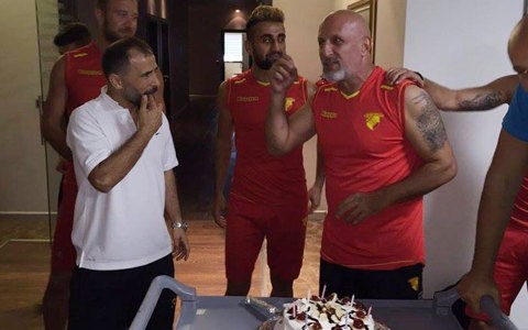 Nice Senelere Adnan Hoca
