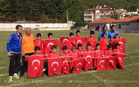 Cumhuriyet Futbol Şenliği Sona Erdi