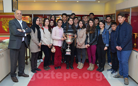Hakkarili Öğrencilerden Kulübümüze Ziyaret