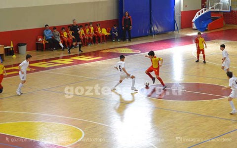 Fuat Göztepe Futsal Turnuvası'nda İlk Gün Sona Erdi