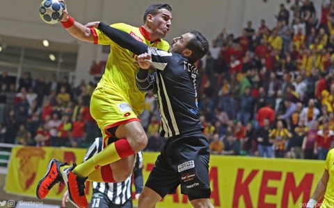 Göztepe 35-26 PAOK