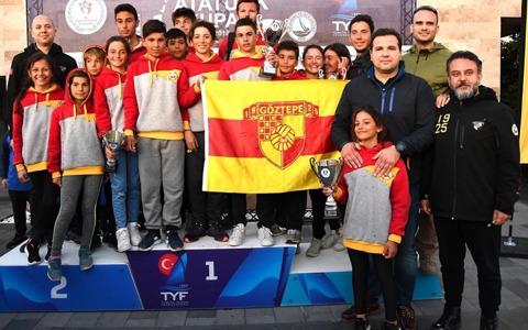 Yelkende Türkiye Birincisi Göztepe Yelken