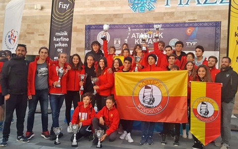 Windsurf Sporcularımız 12 Kupa ile Zirvede