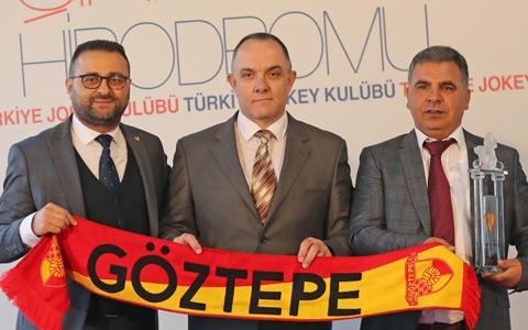 Göztepe Koşusu'nu Memduhağa Kazandı