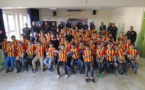 Göztepe Sevgisi Aşılıyoruz