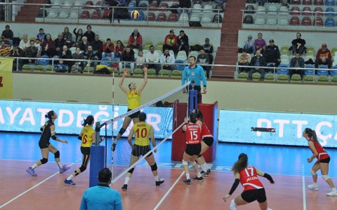 Voleybol: Göztepe'miz 1-3 Büyükçekmece