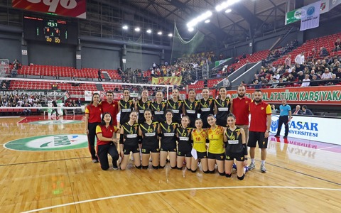 Voleybol: Karşıyaka 3-0 Göztepe'miz