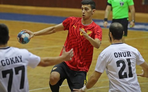 Hentbol: Beşiktaş Aygaz 39-19 Göztepe'miz