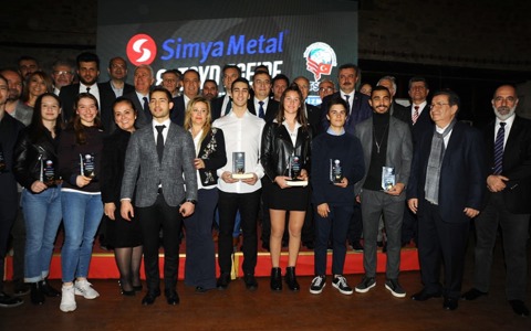 TSYD İzmir Şubesi'nden Sporcularımıza Ödül