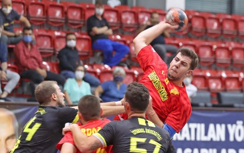 2. Hafta: Göztepe'miz 28-25 İstanbul Üni. SBSK