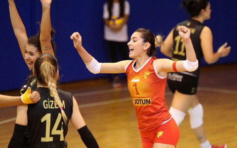 Voleybol: Göztepe'miz 3-2 Çanakkale Bld.