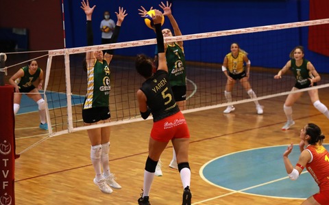 Voleybol: Göztepe'miz 3-0 Gelişim Koleji