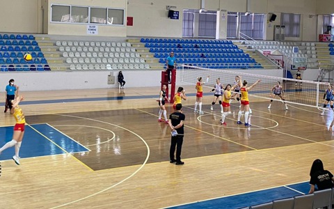 Voleybol: Çanakkale Bld. 1-3 Göztepe'miz