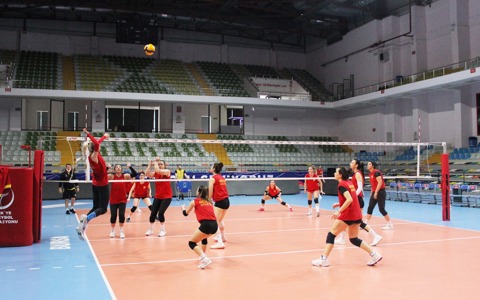 Voleybol Takımımız Play-Off’a Hazır