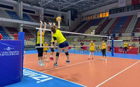 Voleybol Takımımız Fethiye Bahçeşehir Koleji Maçı Hazırlıklarını Tamamladı
