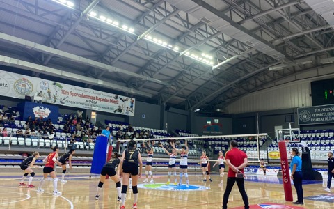 VOLEYBOL | Fethiye Bahçeşehir Koleji 2-3 Göztepe'miz