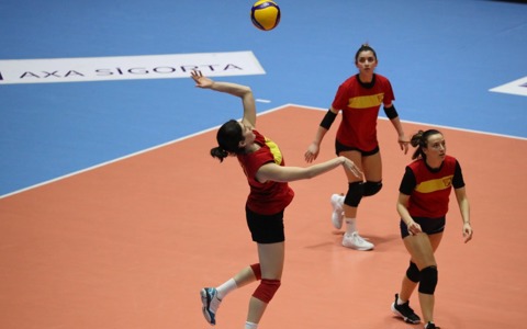 İzmir'in Sultanları Karşıyaka Maçı Hazırlıklarını Tamamladı