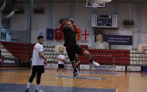 Uçan Adamlar Bursagücü GSK Maçının Hazırlıklarını Tamamladı