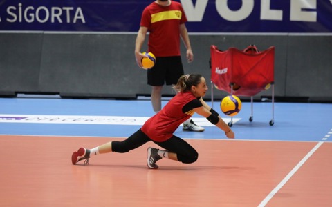 İzmir'in Sultanları Fenerbahçe Terrazzo Maçı Hazırlıklarını Tamamladı