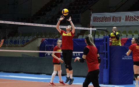 İzmir'in Sultanları Çanakkale Bld. Maçı Hazırlıklarını Tamamladı