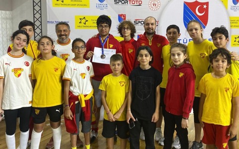 Eskrimcilerimiz Sivas'ta Mücadele Etti