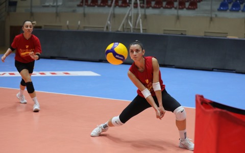 İzmir'in Sultanları Yeni Sezon Hazırlıklarını Sürdürdü