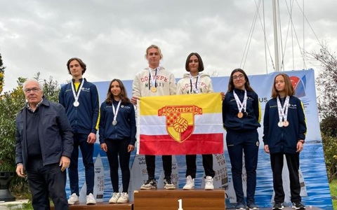 Yelkencilerimiz Firdevs ve Kuzey 420 Sınıfında Şampiyon